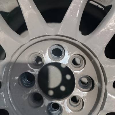 Toyota Funcargo. Колесо держалось на одной гайке
